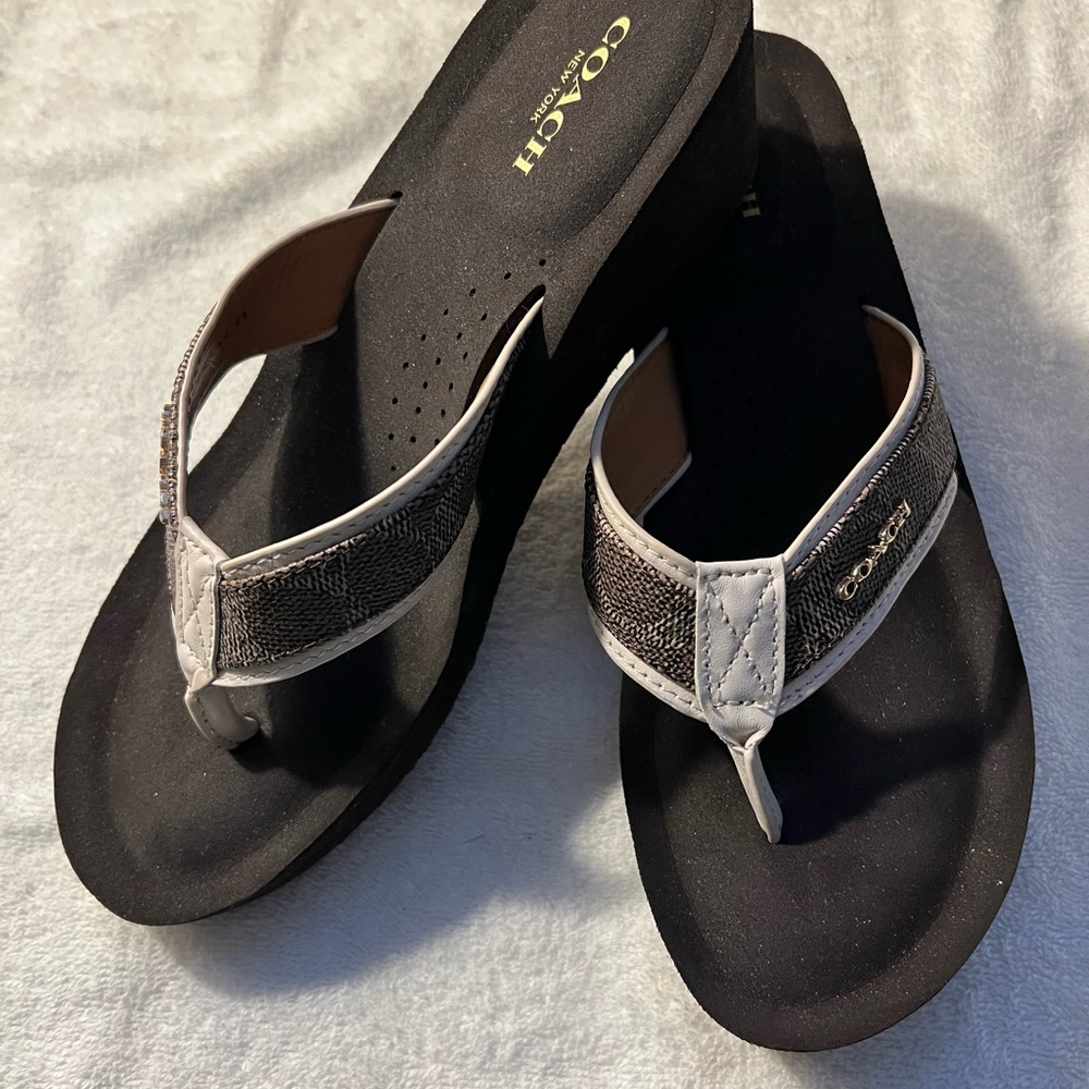 Coach Jolene Wedge Sandals 9 - new without box
